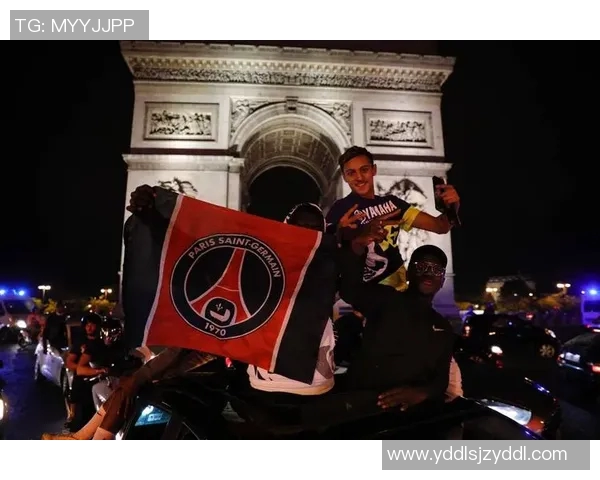 欧冠门票系统瘫痪数万球迷排队奋战12小时争抢梦幻门票